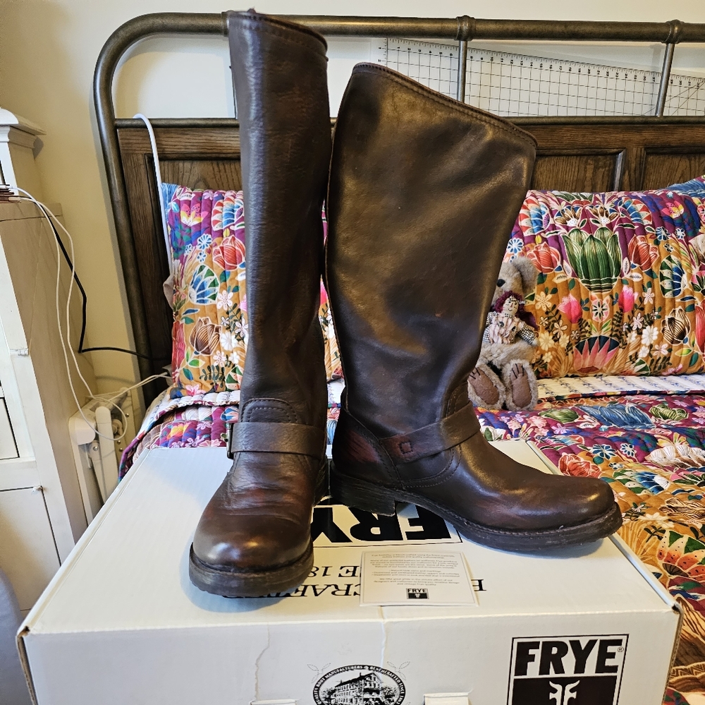 Authentic Frye Women's Veronica Slouch Boot, size 7.5 M, Wide Calf
